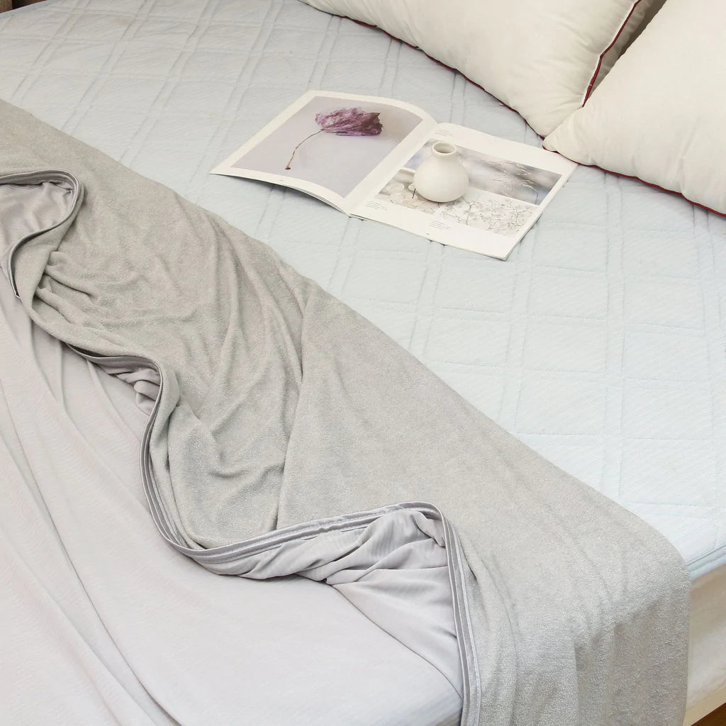 Monclara™ Cooling Blanket